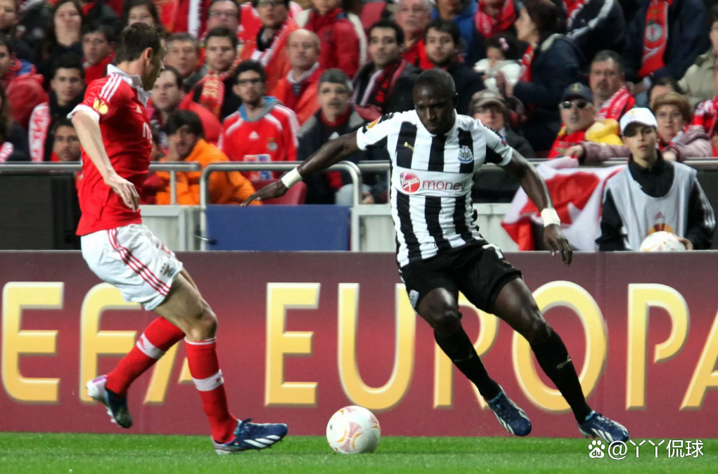 关于集结日纽卡斯尔调整名单以备欧冠，豪取连胜环节打磨，媒体盛赞，轮换策略成焦点的信息